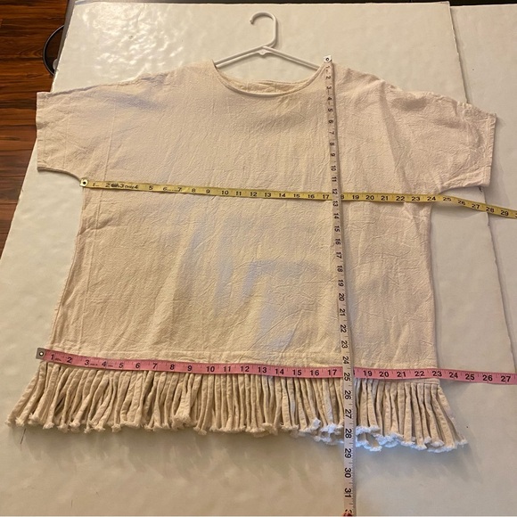 Alfredo’s Wife Tunic Top Tee Shirt Womens Size Medium Cream Natural Frayed Hem - Picture 9 of 9